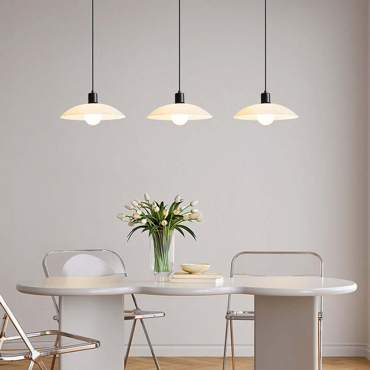 Elegant Pendellampe i Hvidt Glas - Minimalistisk Design