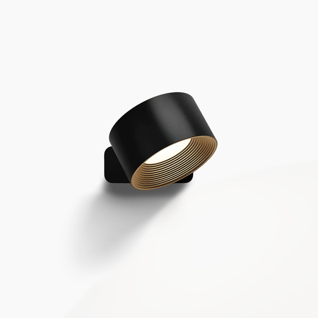"Flexlight 360° trådløs væglampe; hvid, stilfuld design, USB-opladning, drejbar for fleksibel belysning i hjemmet."