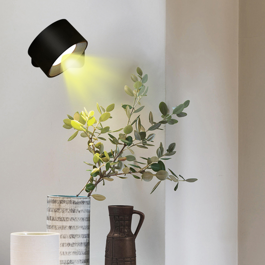 "Flexlight 360° trådløs væglampe; hvid, stilfuld design, USB-opladning, drejbar for fleksibel belysning i hjemmet."
