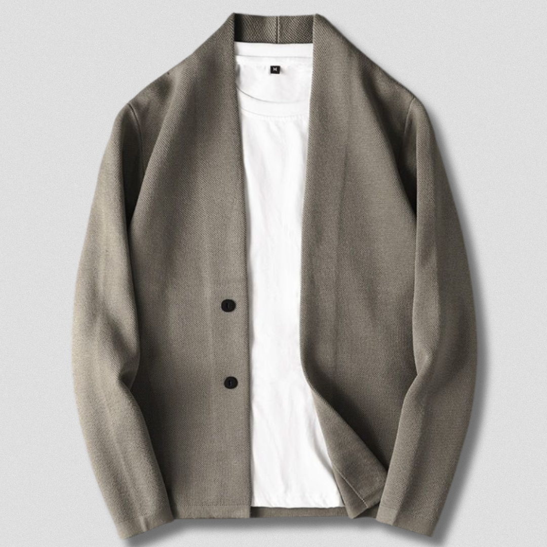 "Grå Johan cardigan i blødt strik med moderne snit, perfekt til både afslappet og formelt herrelook."