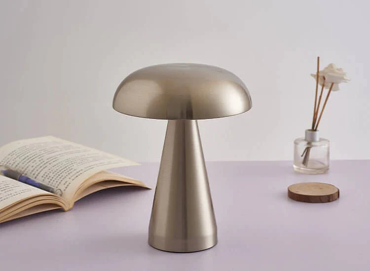Dæmpbar Metal LED Bordlampe