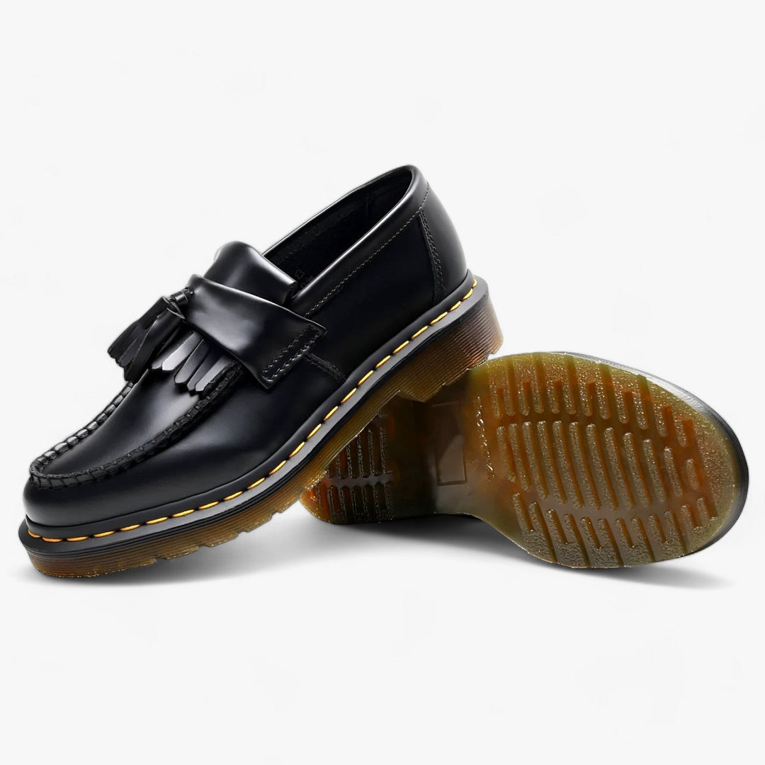 Klassiske herre loafers i brun med kvast, tidløst design og bløde såler, perfekt til både formelle og casual outfits.