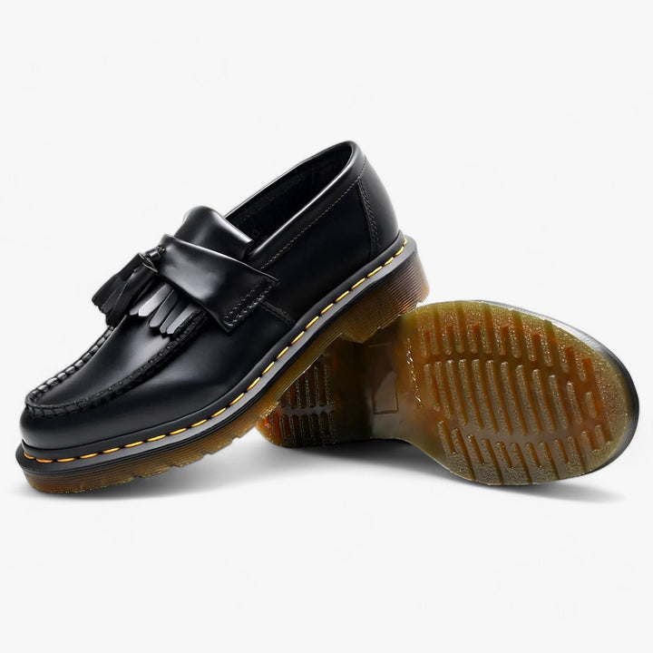 Klassiske herre loafers i brun med kvast, tidløst design og bløde såler, perfekt til både formelle og casual outfits.