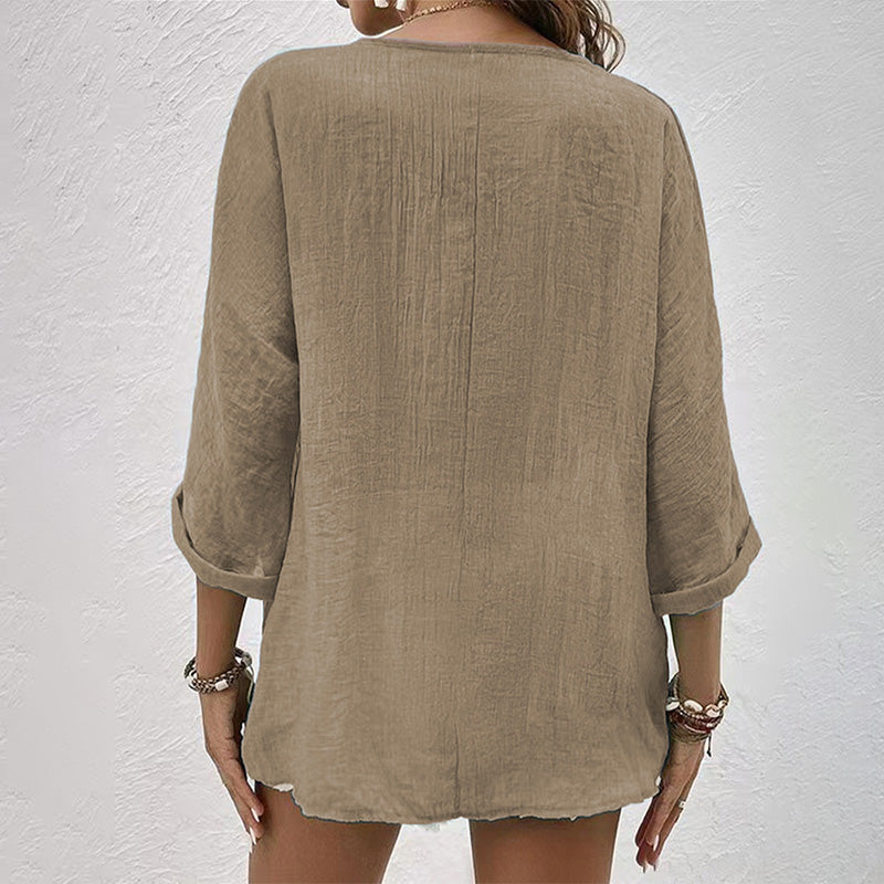 "Komfortabel dame V-hals t-shirt i blød bomuld, vist i blå, grå, grøn, khaki, lilla, rosa nuancer, elegant hverdagstøj"