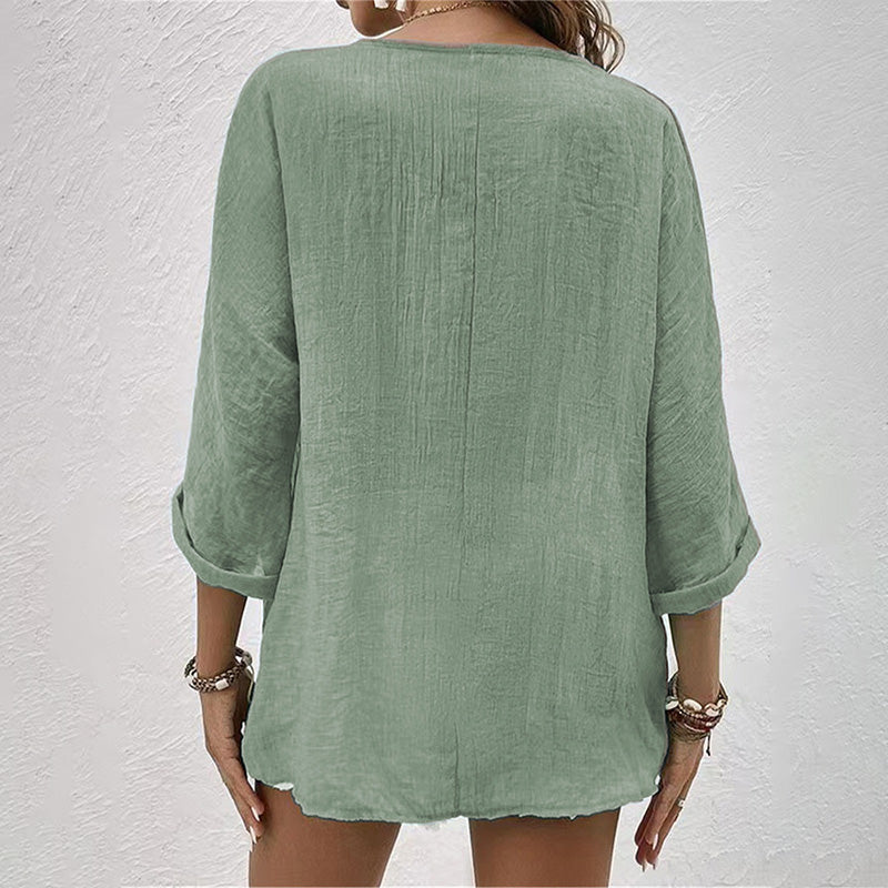 "Komfortabel dame V-hals t-shirt i blød bomuld, vist i blå, grå, grøn, khaki, lilla, rosa nuancer, elegant hverdagstøj"