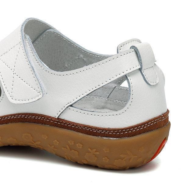 Komfortable dame sandaler med lukket tå, justerbar velcro og fleksibel sål, ideel til bybrug eller afslapning i parken.