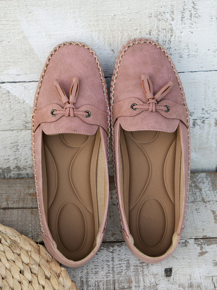 "Komfortable vintage loafers til kvinder, ortopædisk design med klassisk sløjfe i brun PU-læder og åndbar tekstil."