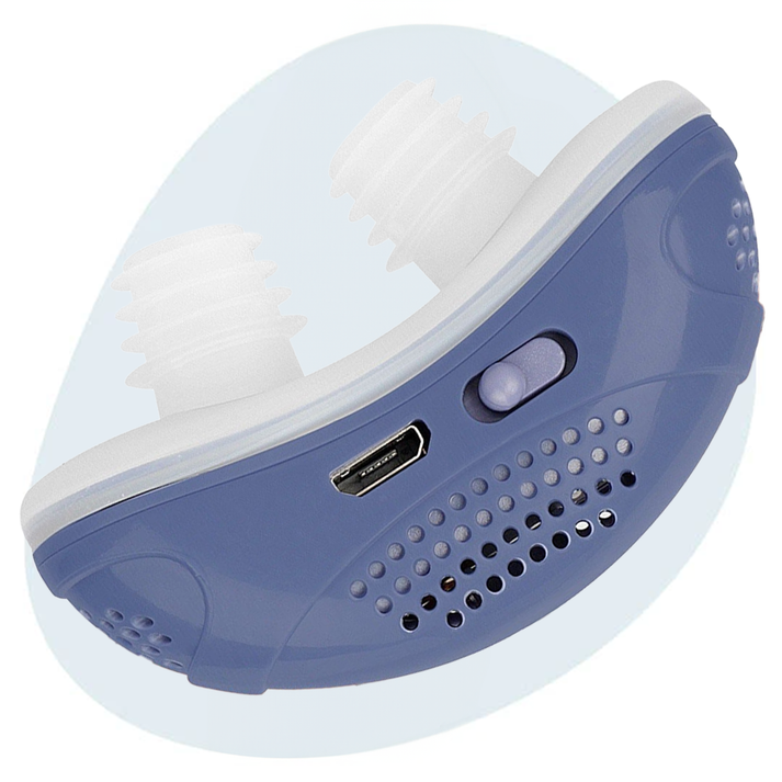"Kompakt micro CPAP-maskine mod søvnapnø, hvid og blå enhed, stille drift for bedre nattesøvn og nem betjening."