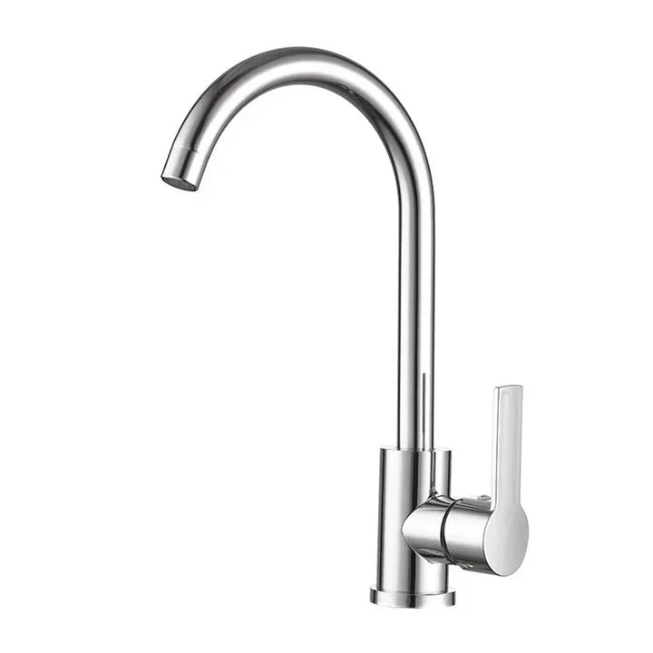 Krom køkkenarmatur med enkelt håndtag og 360° rotation i poleret kromfinish, slankt design til moderne køkkener.