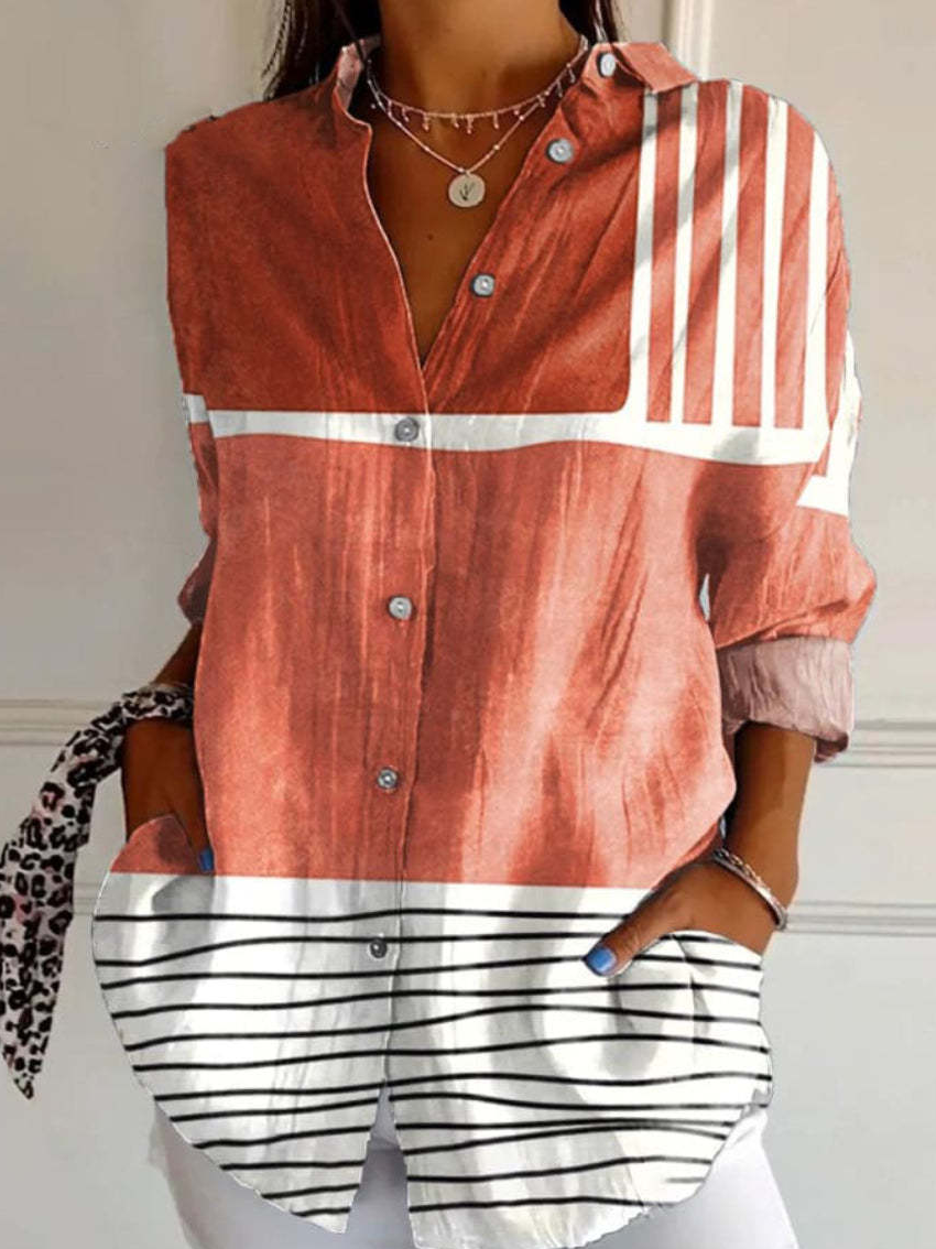 Kvinder stribet bluse med knaplukning. Alsidig langærmet skjorte til hverdag, kontor og mode. Elegant look.