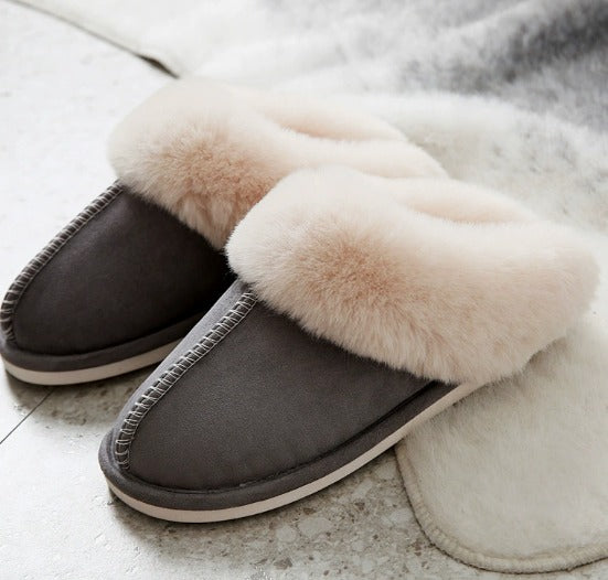Bløde, komfortable hjemmesko til kvinder. Luksuriøse varme tøfler i et elegant slip-on design for indendørs brug.