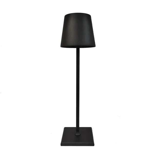 Luksuriøs trådløs bordlampe i moderne design, touch-styring og aluminium. Ideel til indendørs og udendørs brug.