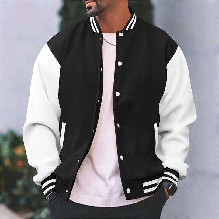 Mænds afslappede collegejakke i sporty design. Perfekt som komfortabel overgangsjakke til hverdagsbrug og moderne look.