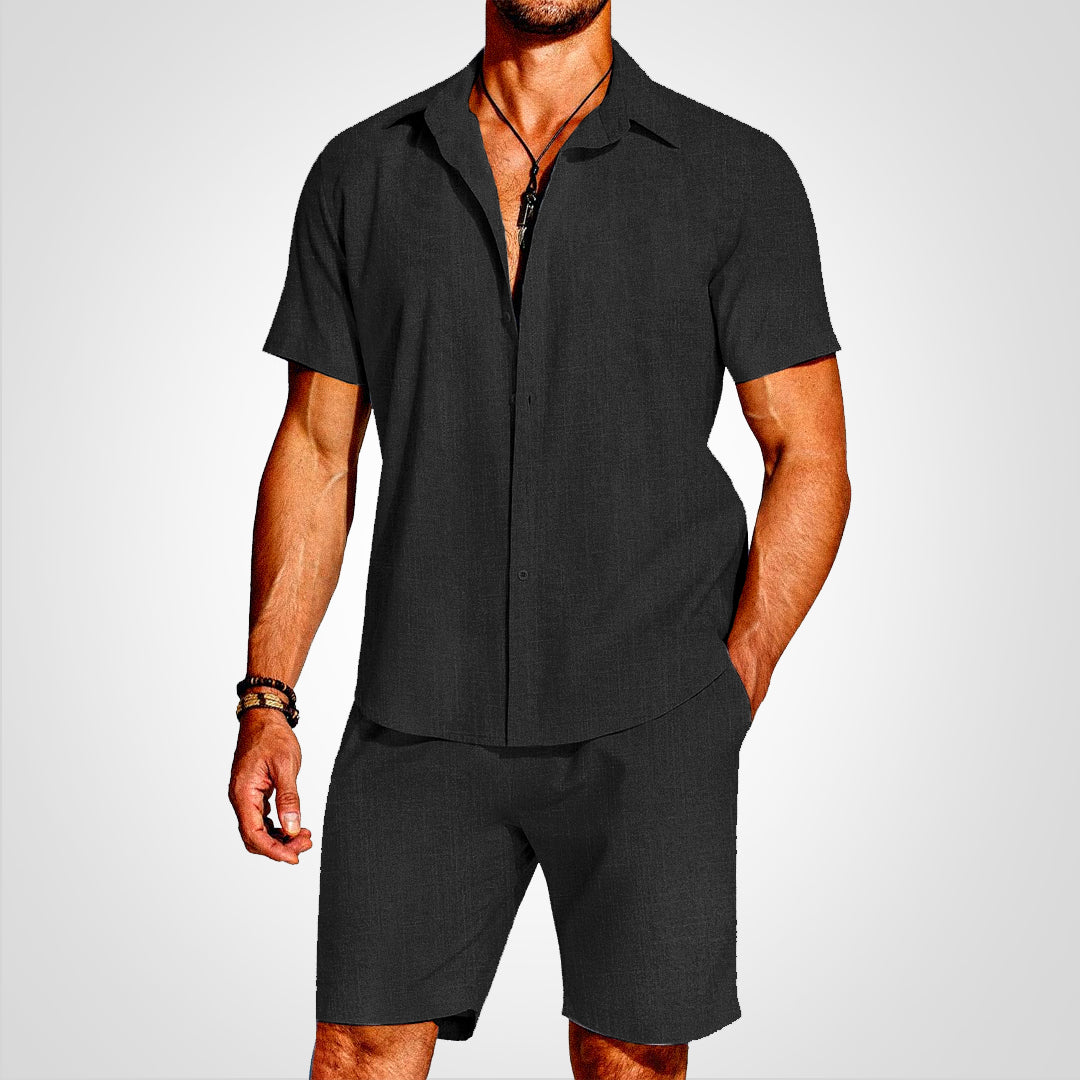 Mænds åndbart sommer sæt. Afslappet skjorte & shorts for optimal komfort på stranden eller ferie.