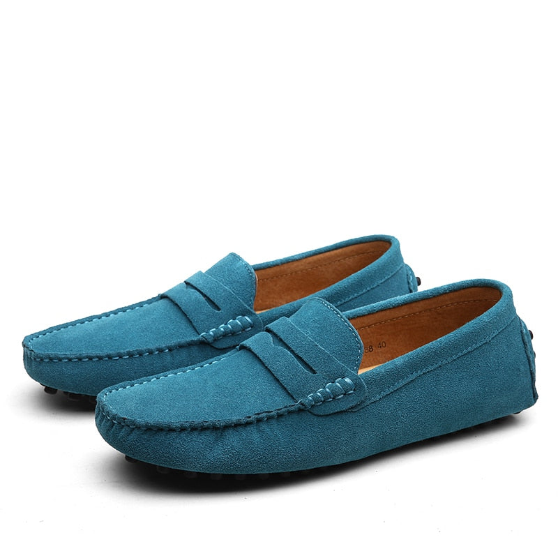 Detaljebillede af en klassisk italiensk herre loafer i casual design og høj kvalitet.