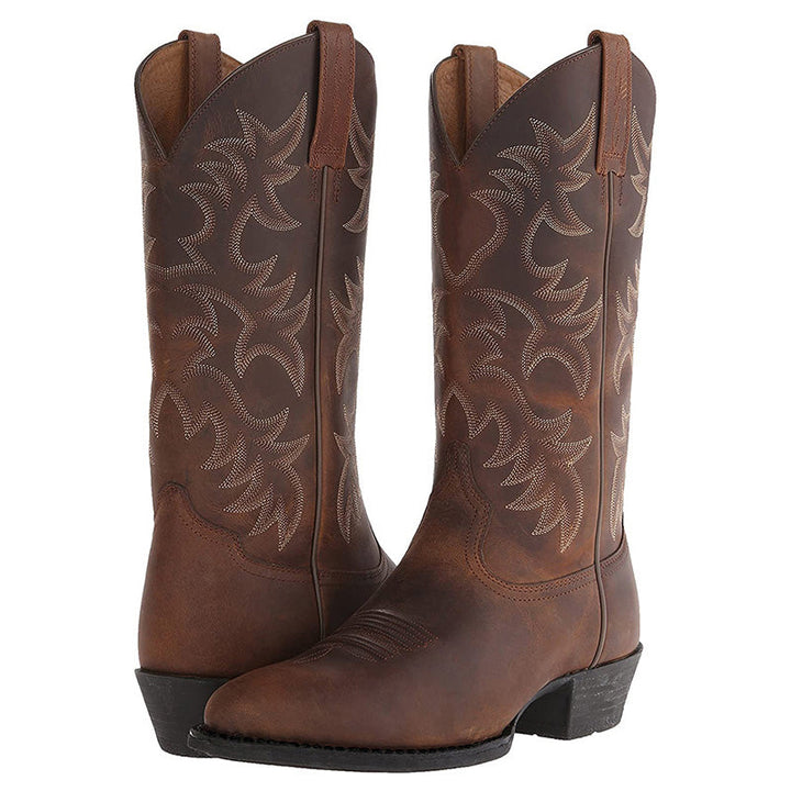 Moderigtige herre cowboystøvler med robust hæl, brunt læder og stilfuldt western-look, perfekte til enhver anledning.