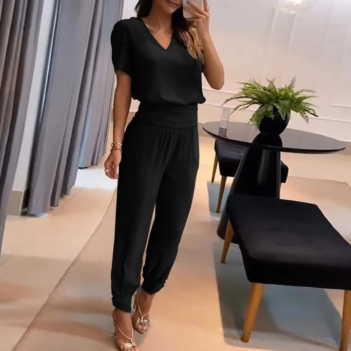 "Moderigtigt sæt til kvinder i beige, bluse og bukser med elastisk talje, klassisk look til både casual og formelle lejlighed