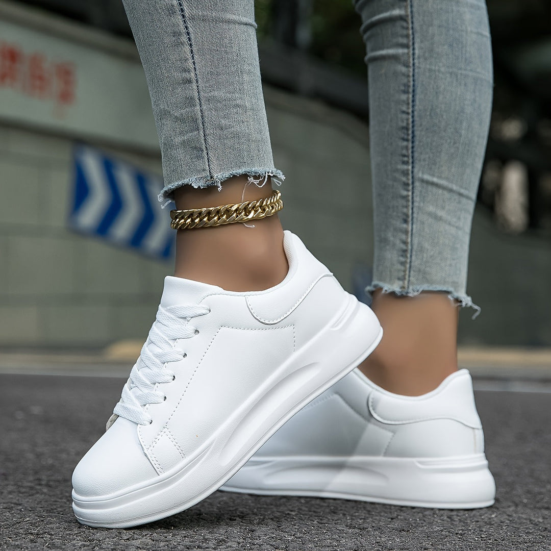 Alsidige Dame Sneakers, moderne hverdagssko for både komfort og stil, ideelle til fritid.