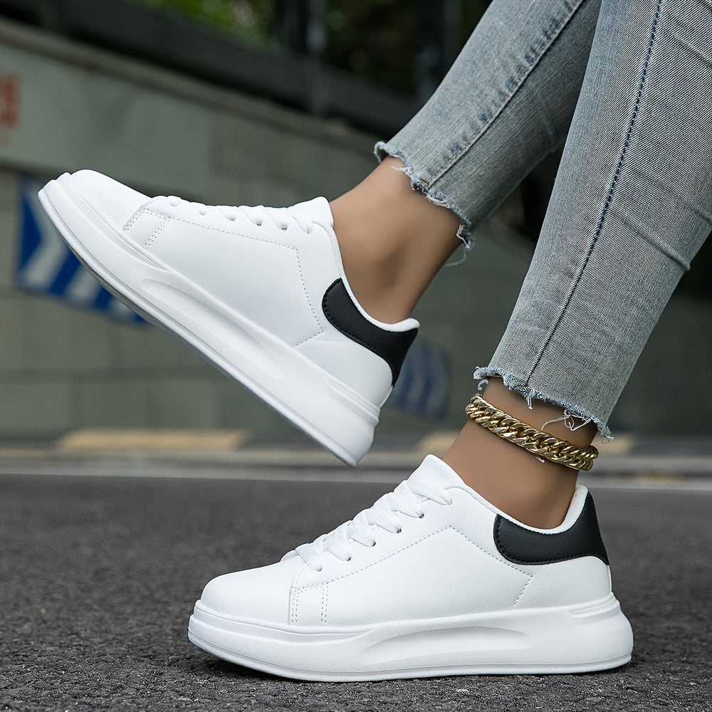 Stilfulde Dame Sneakers, perfekte fritidssko med moderne design for maksimal komfort.