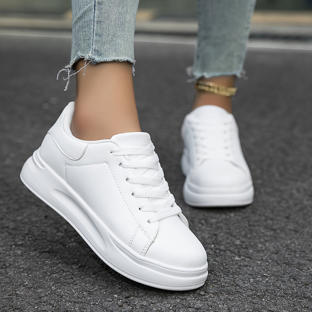 Komfortable & stilfulde Dame Sneakers, moderne hverdagssko til fritid og mode.
