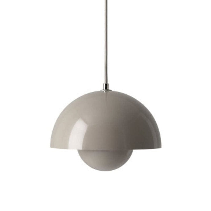 "Moderne hvid flowerpot loftslampe med skandinavisk design, justerbar højde og LED, hængende fra loftet i et stilfuldt hjem."