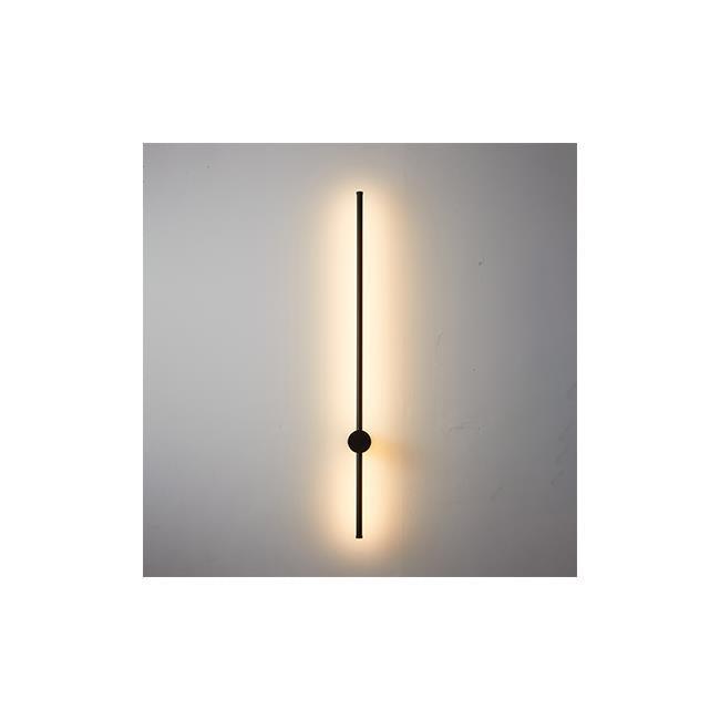 "Moderne sort aluminium LED væglampe 90cm, justerbar, med økonomisk lys og stilfuldt design til moderne indretninger"