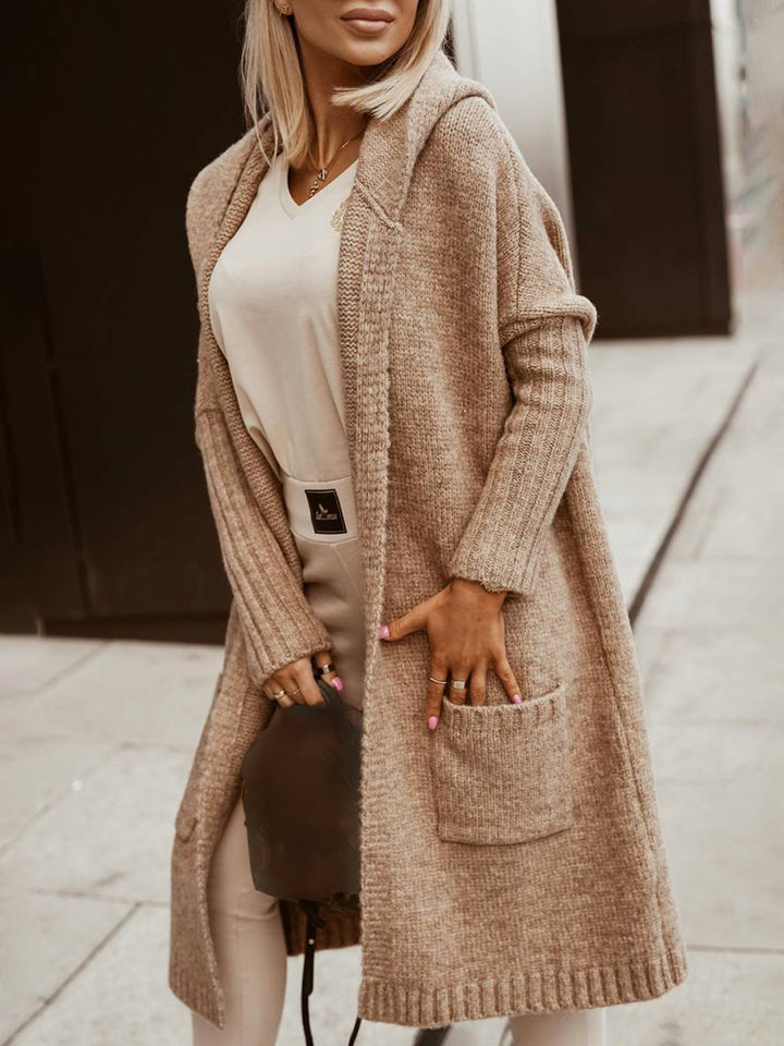 Modebevidst oversized kvindehættetrøje med stilfuldt print og komfortabel pasform.