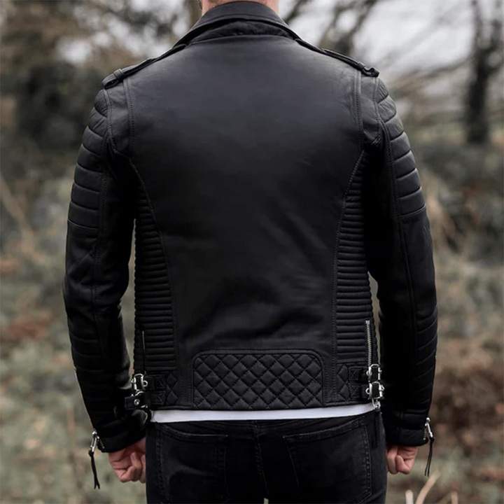Herre quiltet bikerjakke i brun med ikonisk stil og skræddersyet pasform, ideel til moderne og kantede outfits.