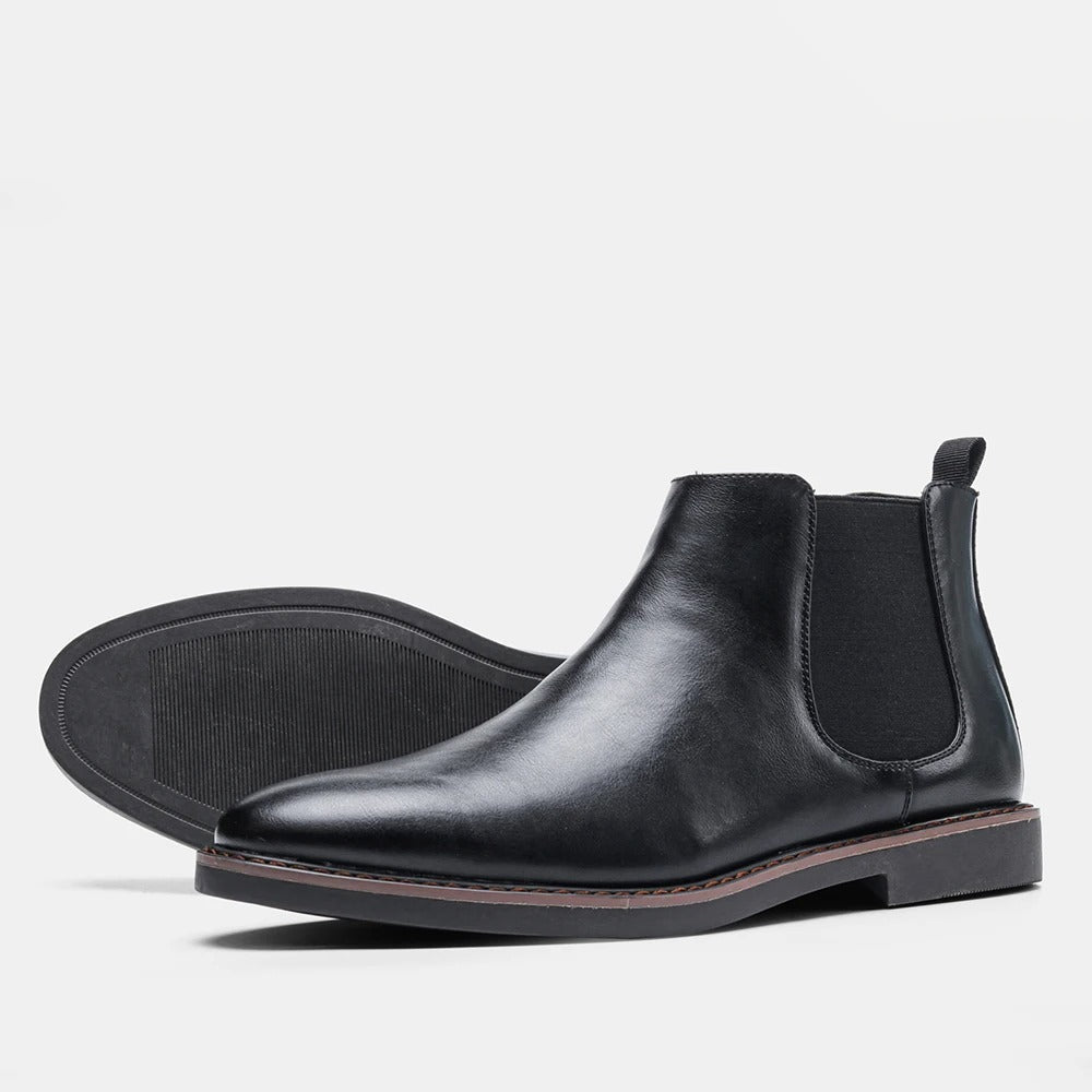 "Retro Chelsea-støvler til mænd, brun læder, slip-on design, polstrede indersåler, gummisåler for optimal komfort."