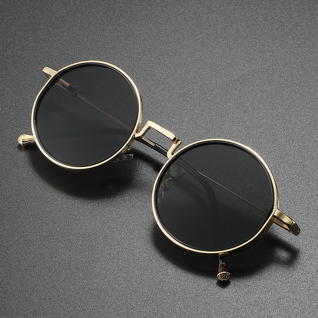 Stilfulde runde metal solbriller, perfekte til sommer. Unisex design med UV400 beskyttelse.