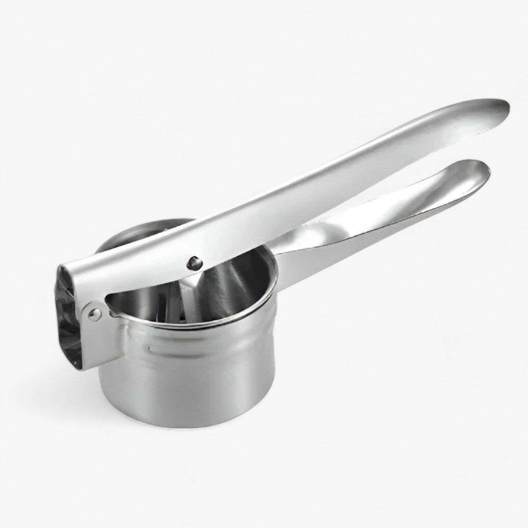 "Rustfri stål kartoffelpresser med ergonomisk håndtag for glat, klumpfri mos. Holdbart køkkenredskab til mosning."