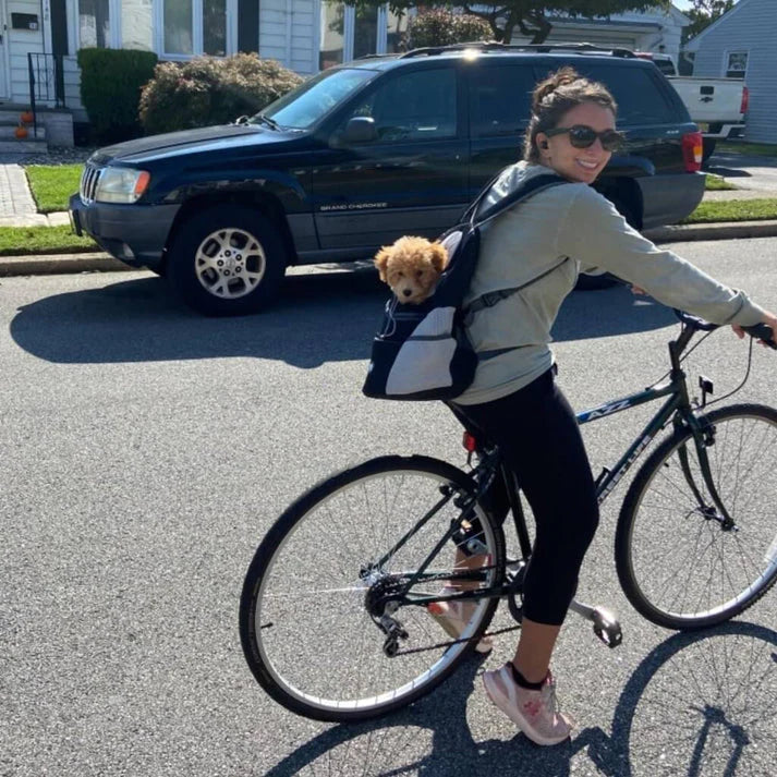 Ergonomisk designet hunderygsæk til vandreture og cykelture. Giver maksimal komfort for dig og din hund.