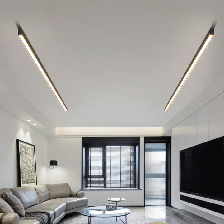 "Skandinavisk LED-loftslampe i moderne design med lysende aluminiums- og akrylelementer til stue eller kontor."