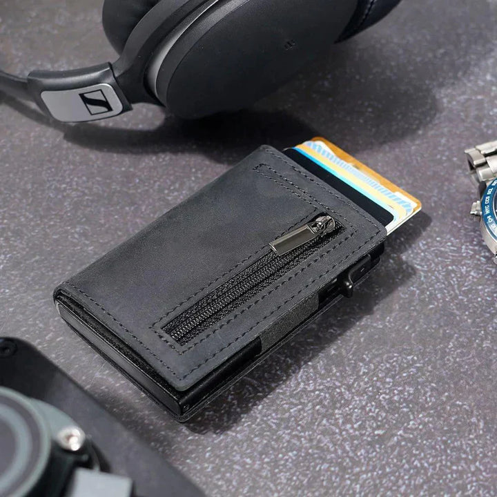 "Slank RFID-pung i carbon-sort med avanceret NFC-blokering, slank, holdbar, sikker til daglig brug og stilfuld accessory."