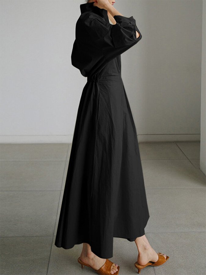 Elegant dame midi kjole med knapper, flatterende silhuet. Perfekt til hverdag og festlig brug.