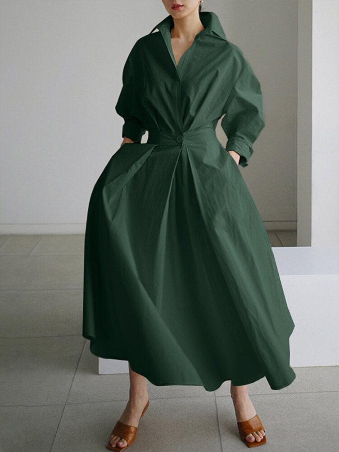 Elegant dame midi kjole med knapper, flatterende silhuet. Perfekt til hverdag og festlig brug.