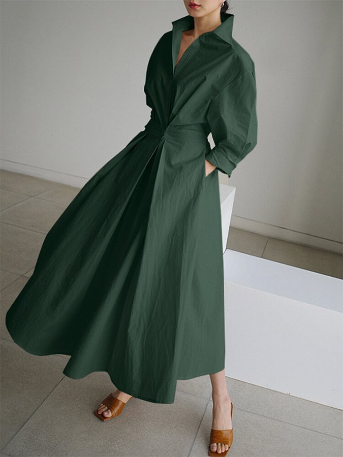 Elegant dame midi kjole med knapper, flatterende silhuet. Perfekt til hverdag og festlig brug.