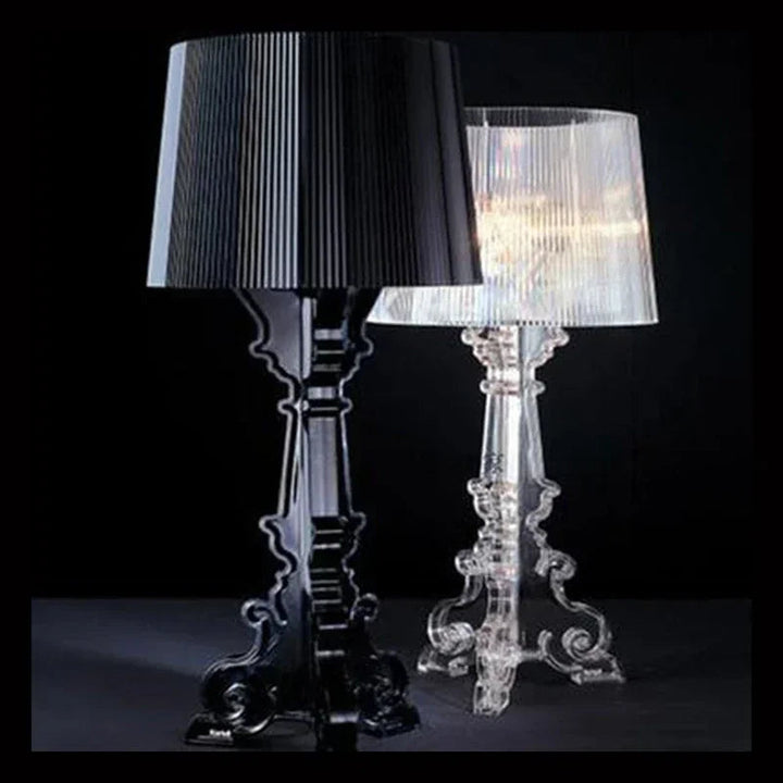 "Sofistikeret bordlampe med elegant design, blød hvid glød, passer til moderne og klassiske hjem, ideel til natbordet."
