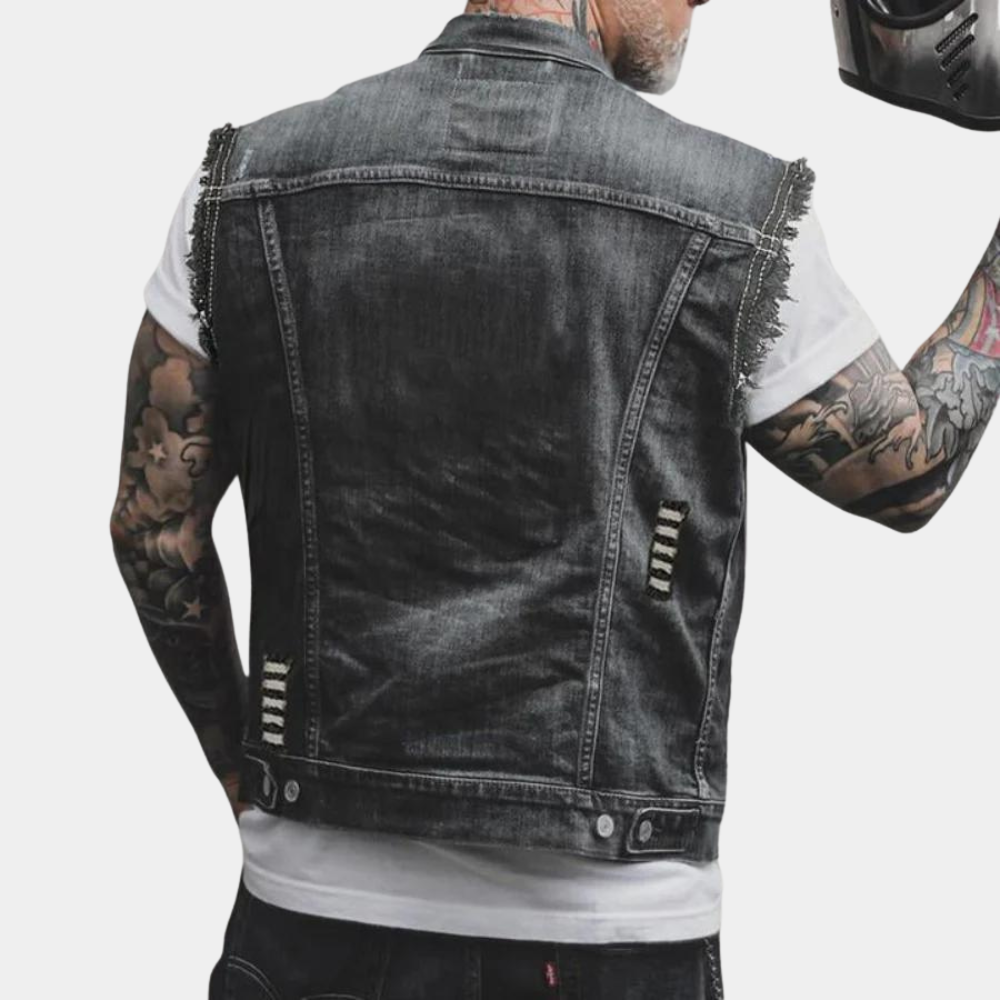 "Sort denimvest til mænd med gyldne knapper og brystlommer, retro look, egnet til hverdagsbrug og afslappede lejligheder."