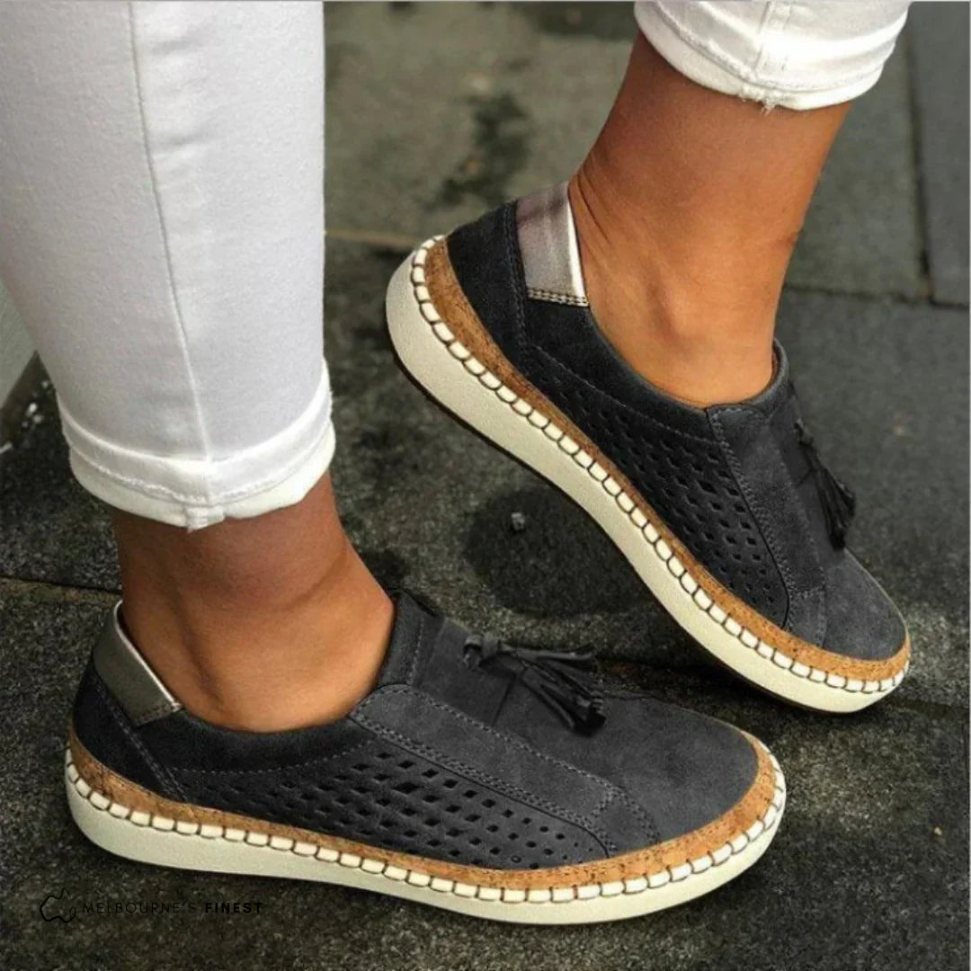 Dame sneakers i sort med komfortabel sål