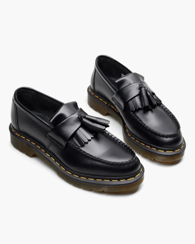 Komfortable sorte kvinde loafers med chunky sål og frynsedetaljer. Perfekt til både hverdag og fest.