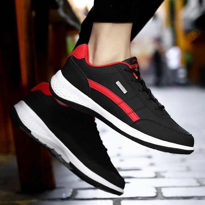 Sporty herresneakers med skridsikker sål, stødabsorbering og stilfuldt design til daglig brug og sport.