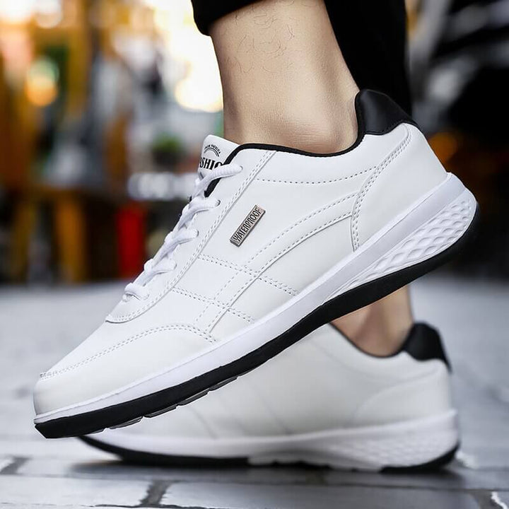Sporty herresneakers med skridsikker sål, stødabsorbering og stilfuldt design til daglig brug og sport.