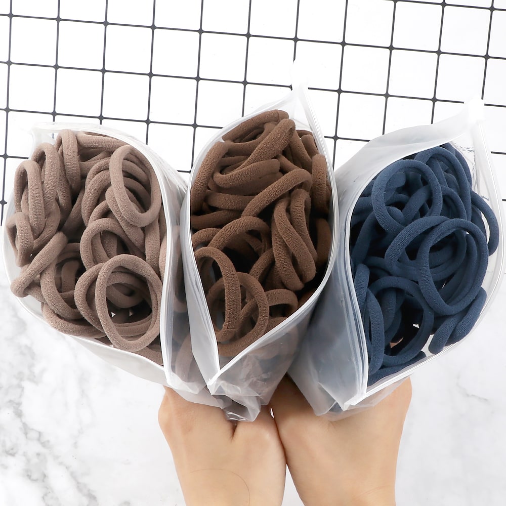 HairFix hårbånd, 4 cm bredde, giver et sikkert og skånsomt hold hele dagen.