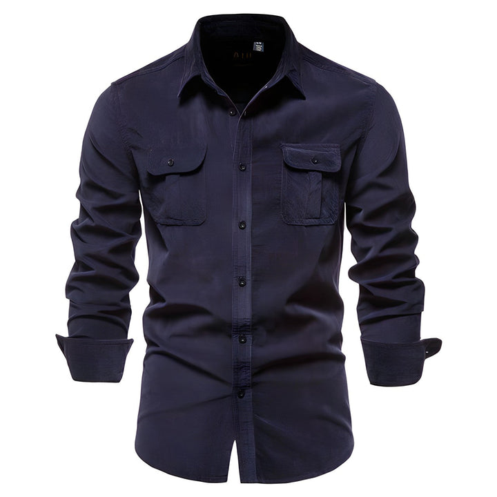 Stilfuld herreskjorte i casual stil, der passer perfekt til et afslappet, men velklædt look.