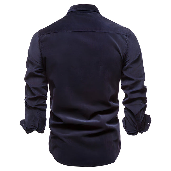 Den perfekte stilfulde casual herreskjorte for den modebevidste mand, et tidløst valg.