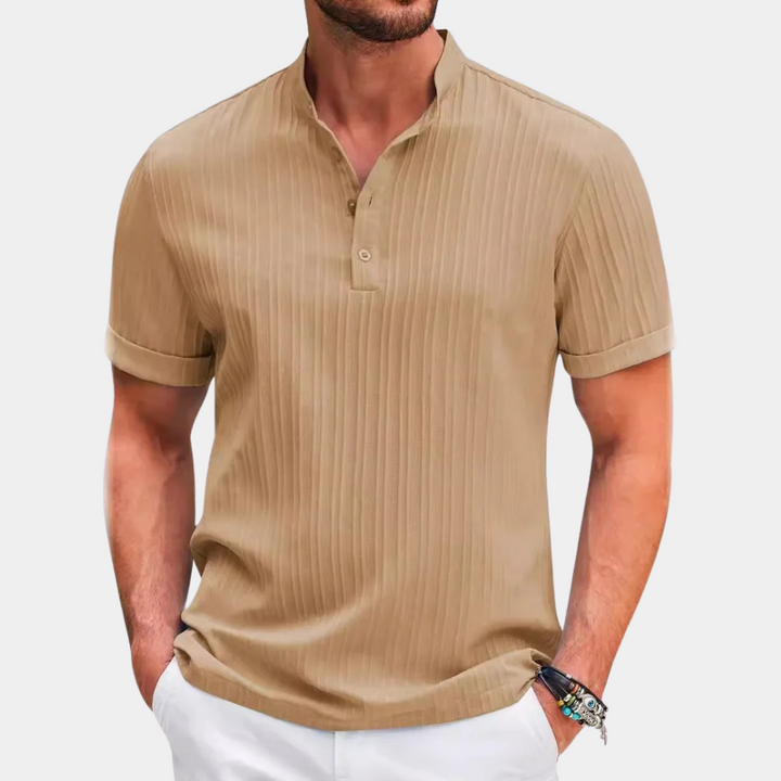 "Stilfuld khaki poloshirt til mænd, raffineret design, perfekt pasform, let og åndbart materiale"