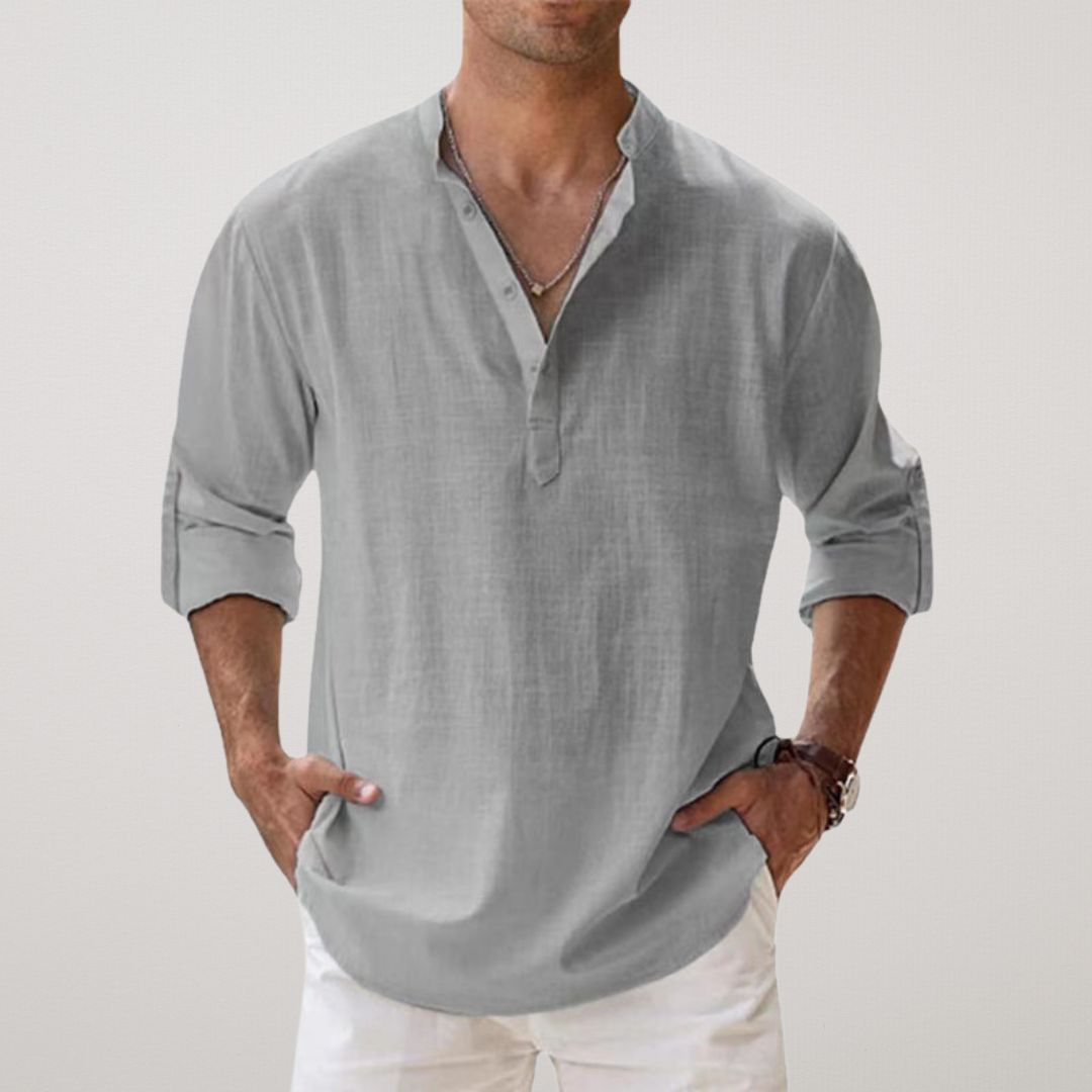 Mænds stilfulde Henley skjorte med knaplukning, designet for en slank pasform og moderne komfort.