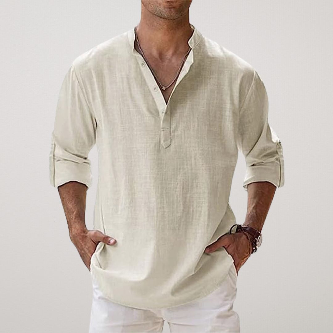 Mænds stilfulde Henley skjorte med knaplukning, designet for en slank pasform og moderne komfort.