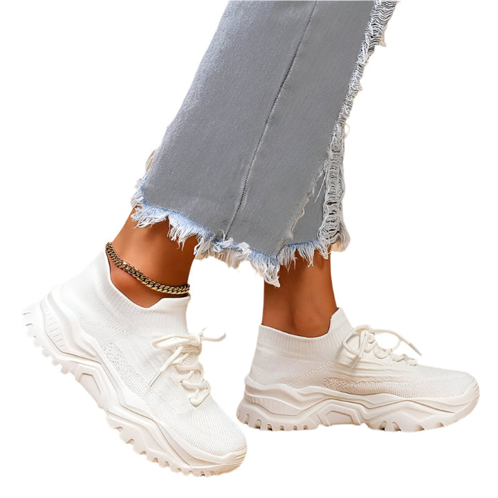 Stilfulde ortopædiske sneakers til kvinder med moderne design og ekstra svangstøtte, ideelle til daglig komfort.